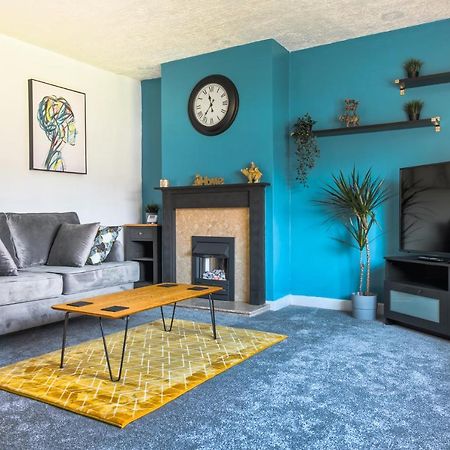 Rookwood House - Spacious Home With Free Parking - Short Stay Leeds ลีดส์ ภายนอก รูปภาพ