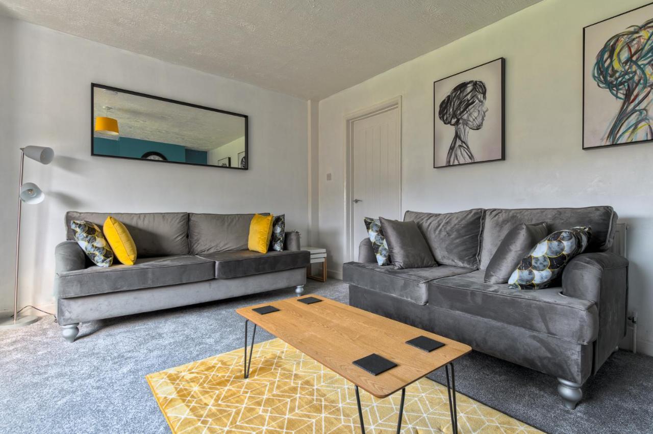 Rookwood House - Spacious Home With Free Parking - Short Stay Leeds ลีดส์ ภายนอก รูปภาพ