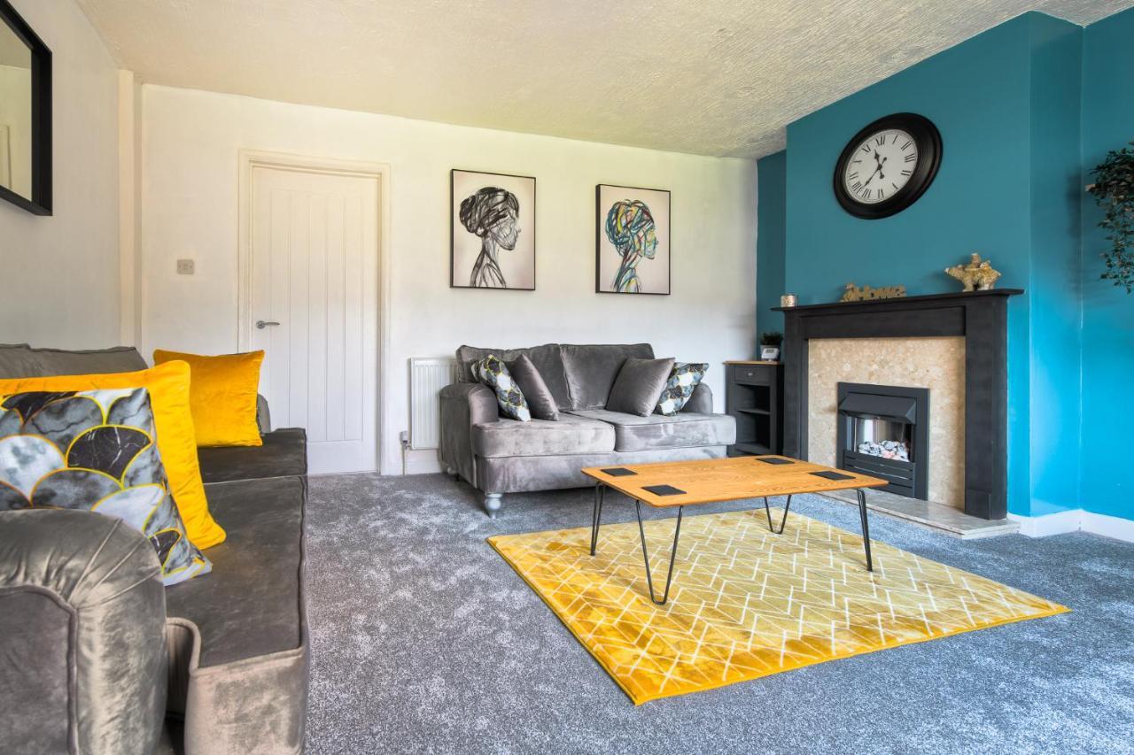 Rookwood House - Spacious Home With Free Parking - Short Stay Leeds ลีดส์ ภายนอก รูปภาพ